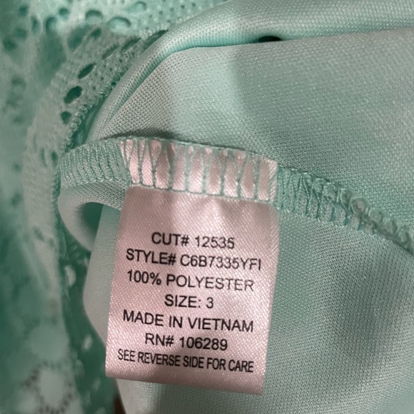 Trixxi Mint or Sea foam Lace Dress. Size 3 - Picture 4 of 5